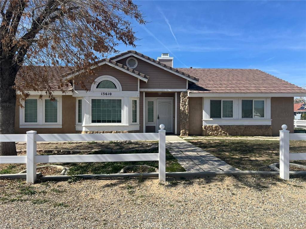 Apple Valley, CA 92308,13610 Cuyamaca RD