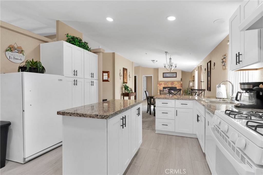32253 Carnelian RD Lucerne Valley, CA 92356