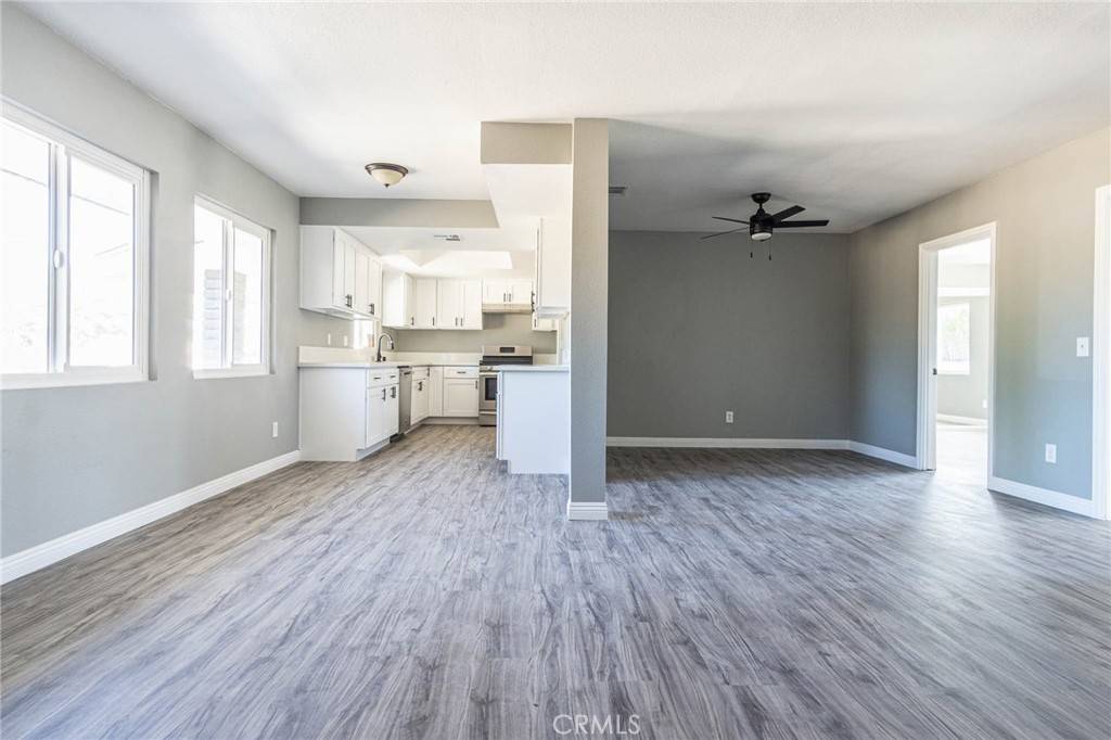 Hesperia, CA 92345,7323 Redwood AVE