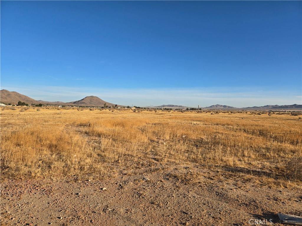 Apple Valley, CA 92307,0 Zuni RD