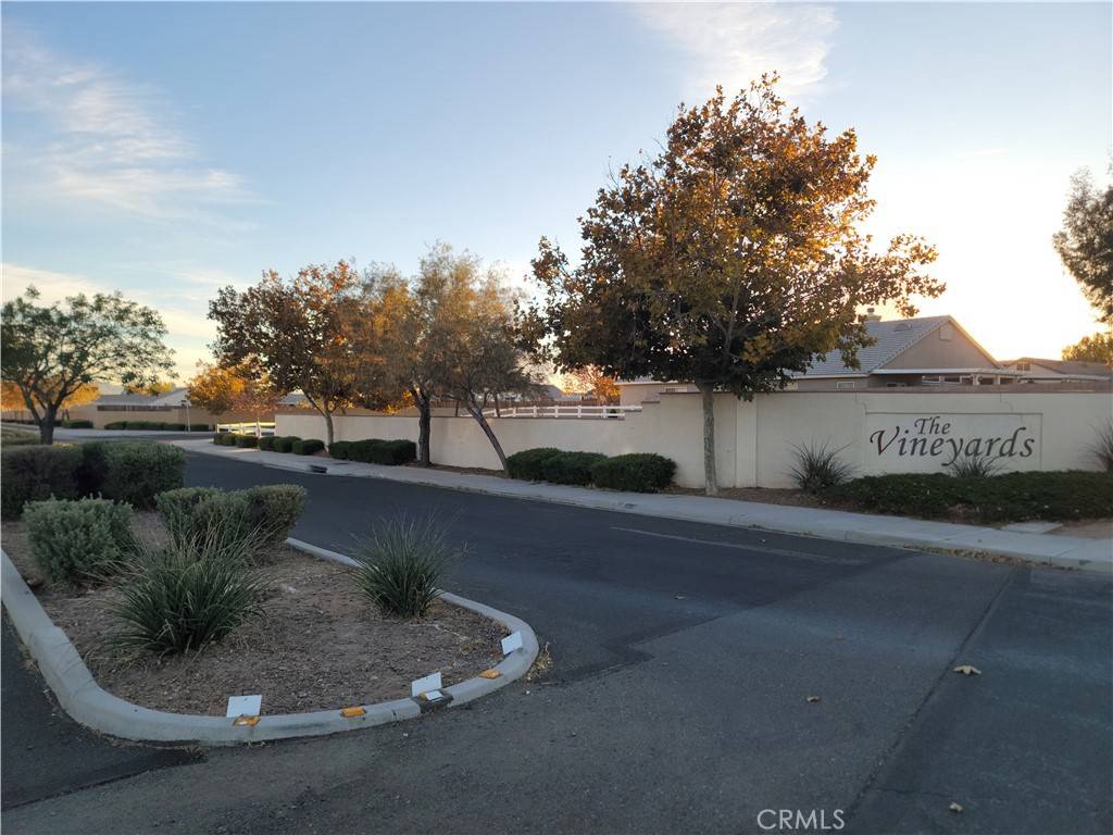 Apple Valley, CA 92308,21189 Chianti LN