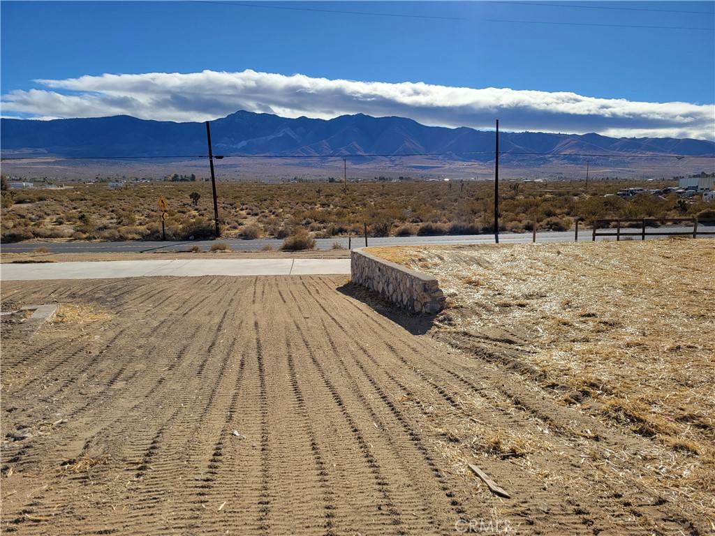 Lucerne Valley, CA 92356,30588 Ca-18