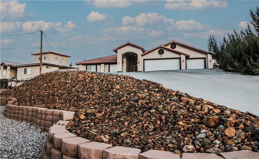 Hesperia, CA 92345,18805 Ranchero RD