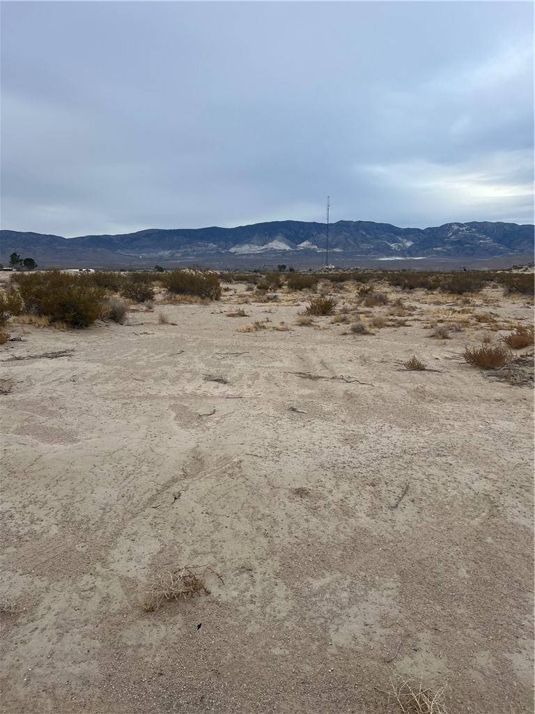 Lucerne Valley, CA 92356,6 Rodeo RD