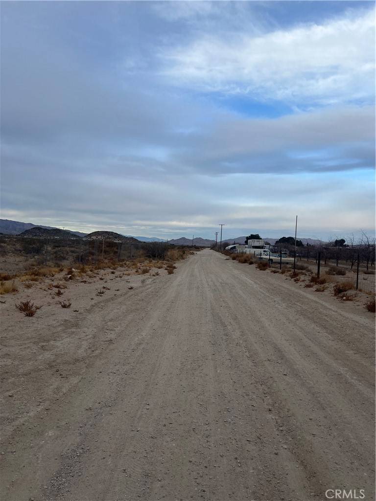 Lucerne Valley, CA 92356,7 Rodeo RD