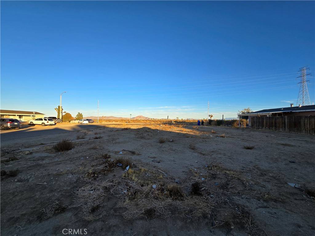 Adelanto, CA 92301,19044 Janine ST