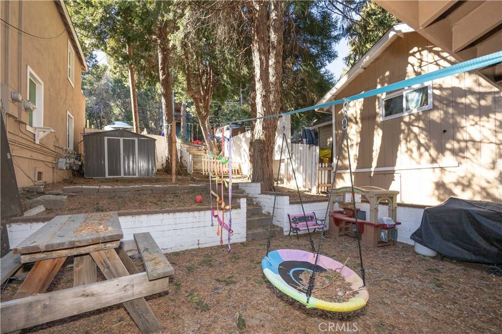 Crestline, CA 92325,23354 Crest Forest DR