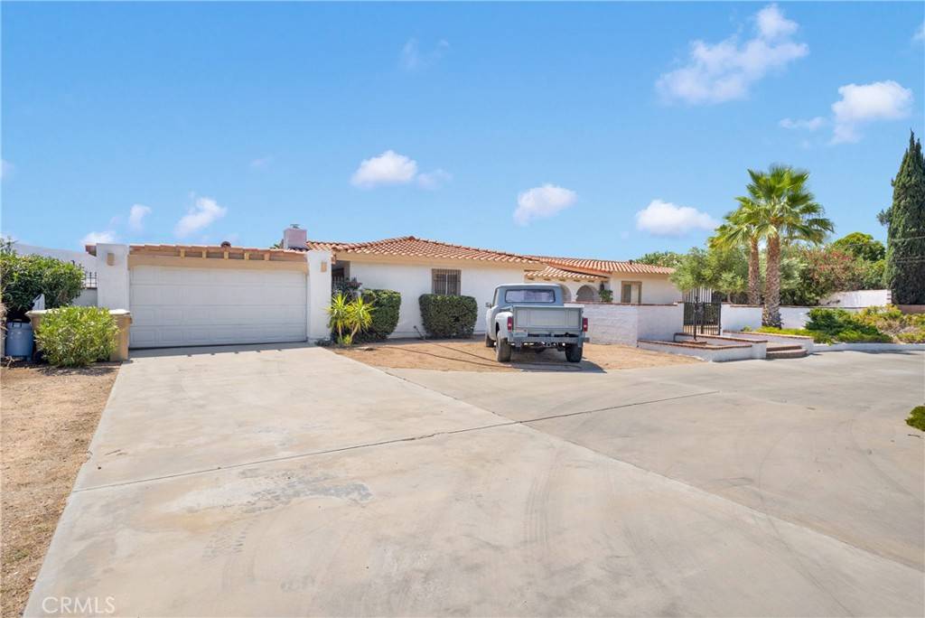 Hesperia, CA 92345,18619 Ranchero RD