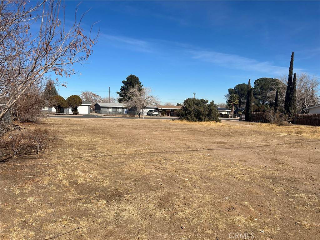Hesperia, CA 92345,0 Live Oak