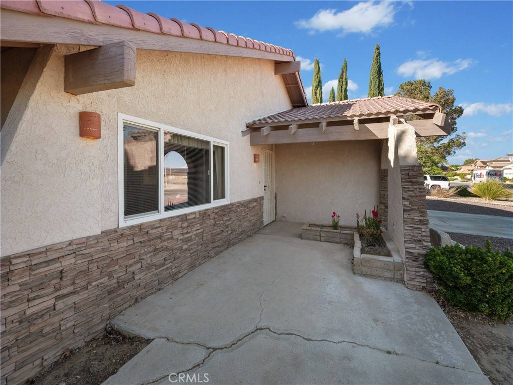 Helendale, CA 92342,27538 Silver Lakes