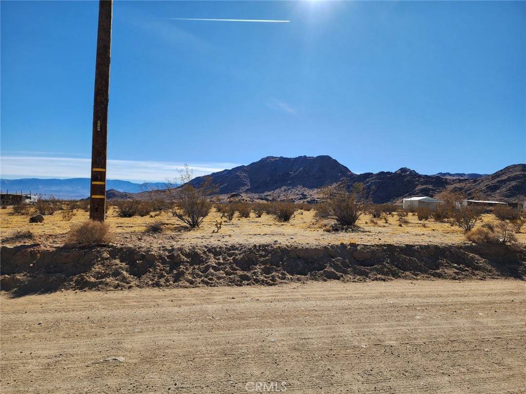 Lucerne Valley, CA 92356,506 Spinel ST