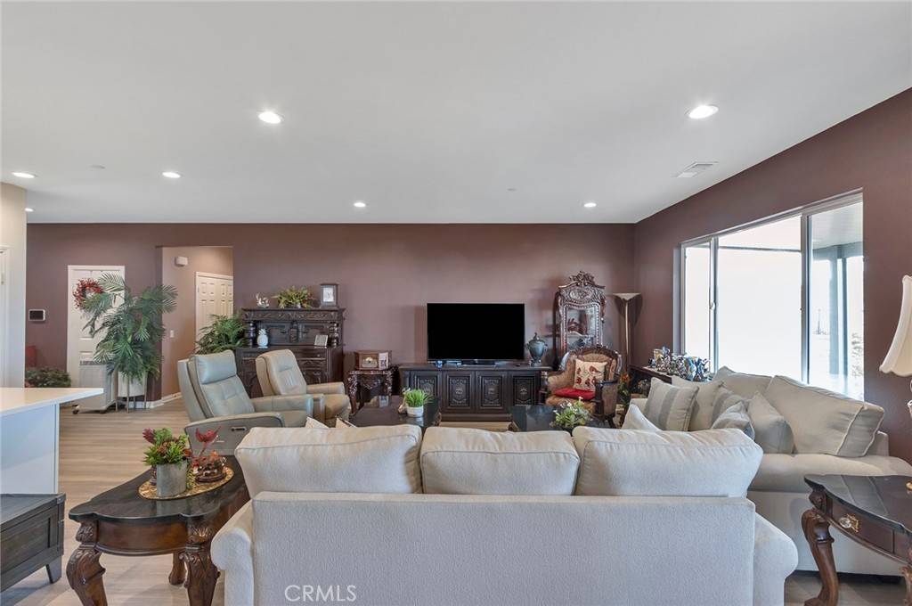 San Jacinto, CA 92582,553 Chalakat CT