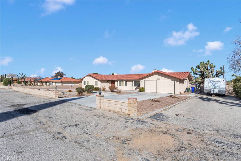 Apple Valley, CA 92308,20382 Ituma RD
