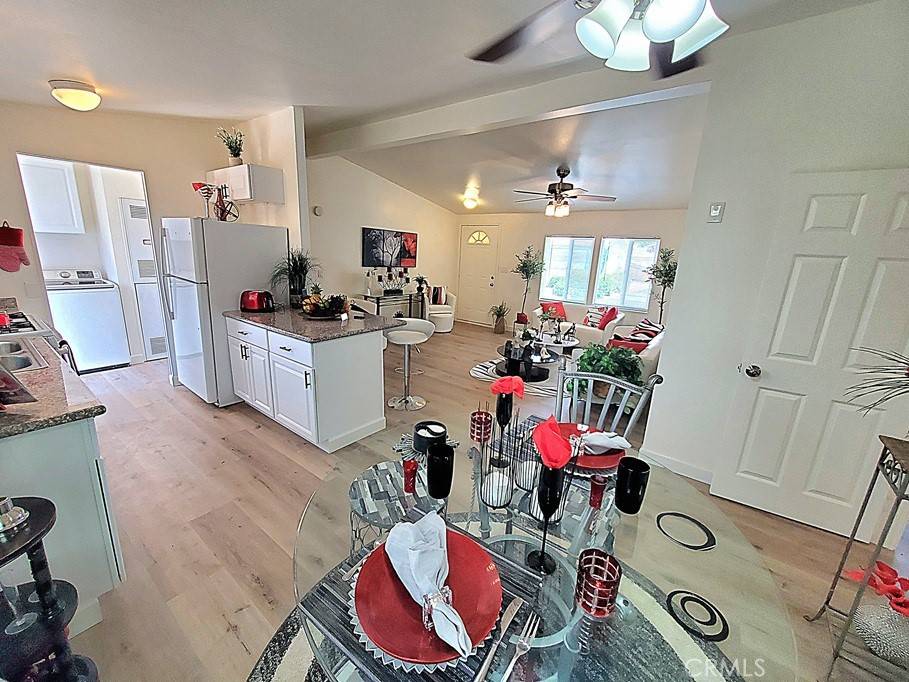 Apple Valley, CA 92308,21621 Sandia RD #98