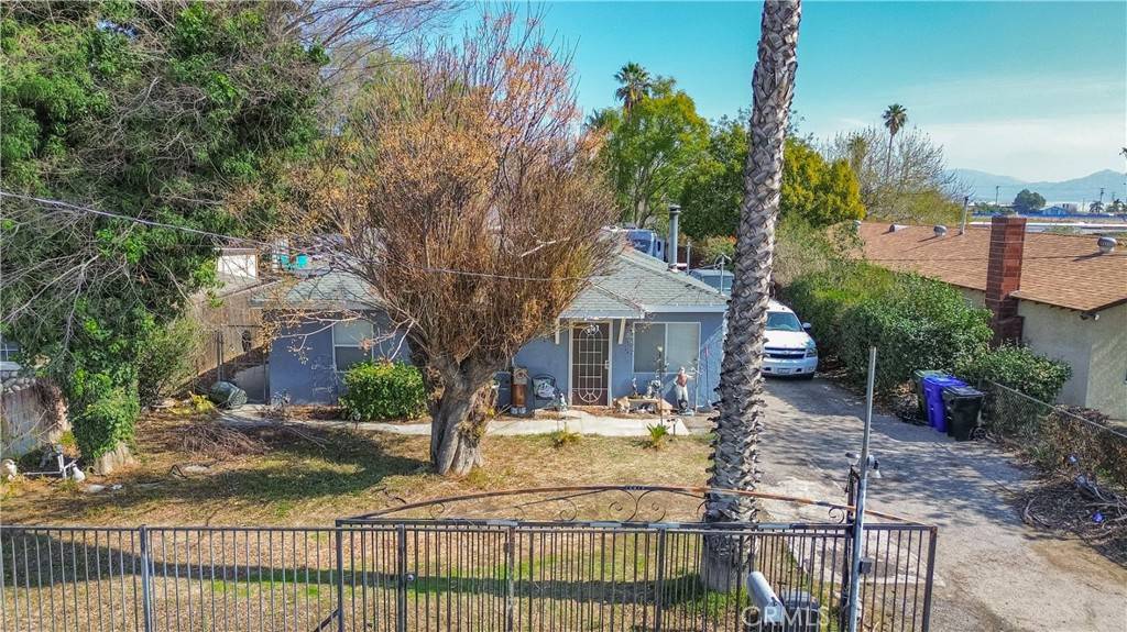 Bloomington, CA 92316,10917 Locust AVE