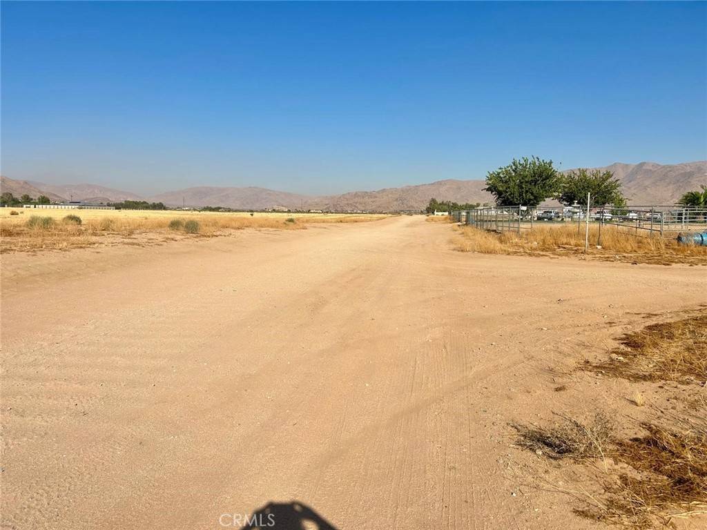 Victorville, CA 92395,15048 Loves LN