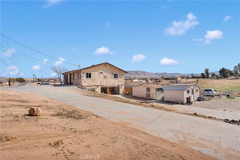 Hesperia, CA 92345,18737 Lemon ST