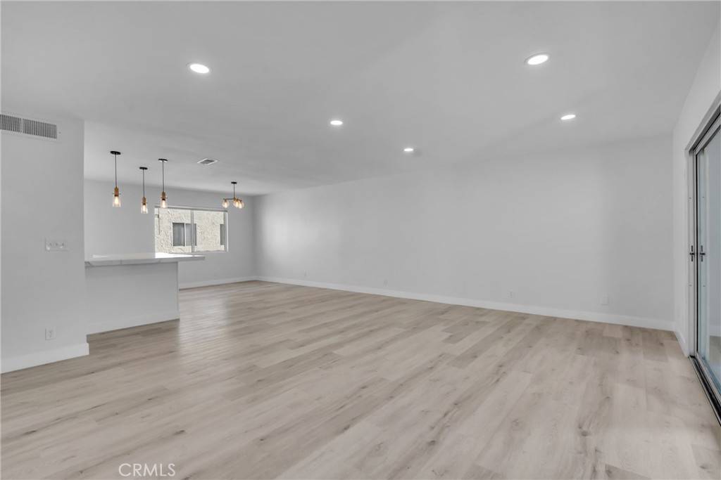 Burbank, CA 91504,9584 Via Bernardo