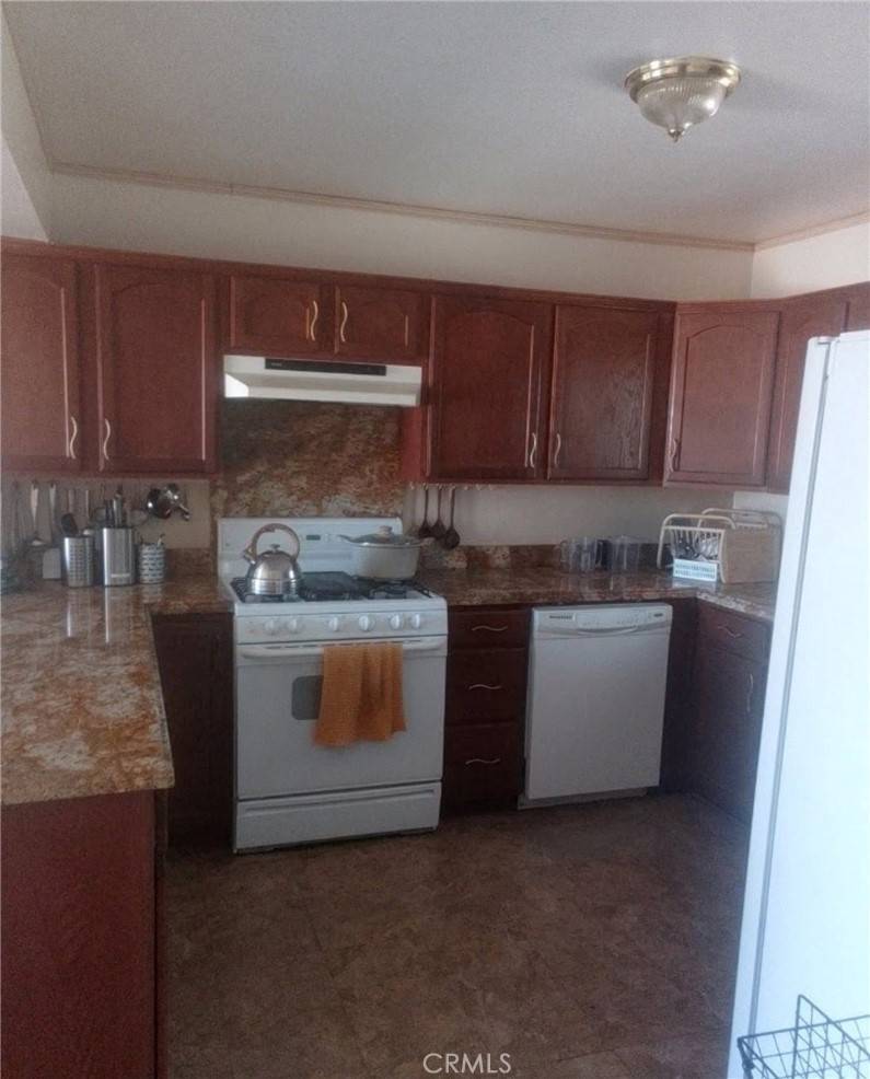 Newberry Springs, CA 92365,46838 Twin Lakes DR