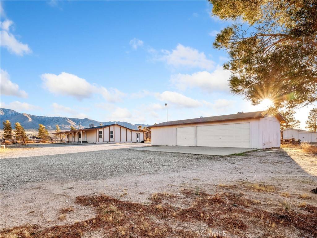 Lucerne Valley, CA 92356,11078 High RD