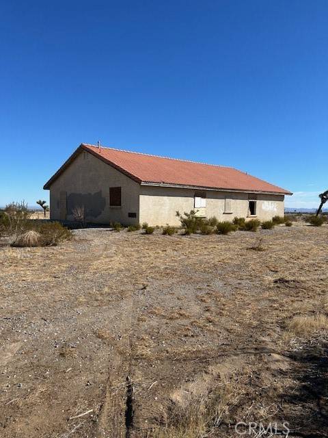 Phelan, CA 92371,6502 La Mesa RD