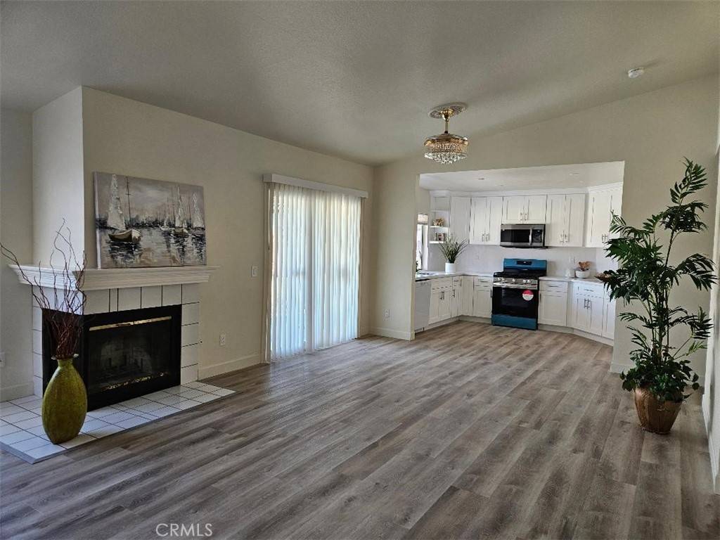 Victorville, CA 92394,14192 Surrey CT