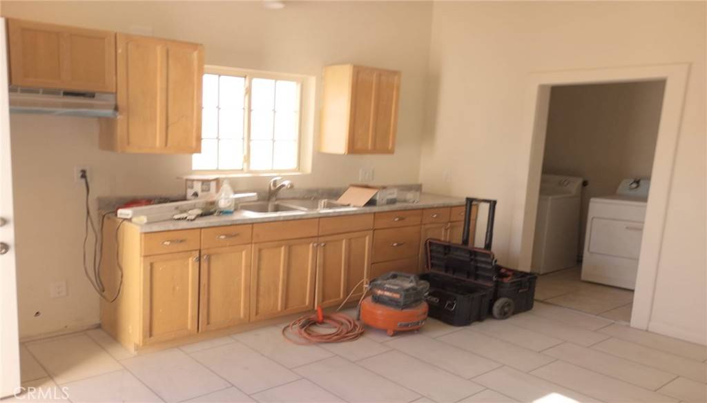 Needles, CA 92363,316 Bazoobuth ST