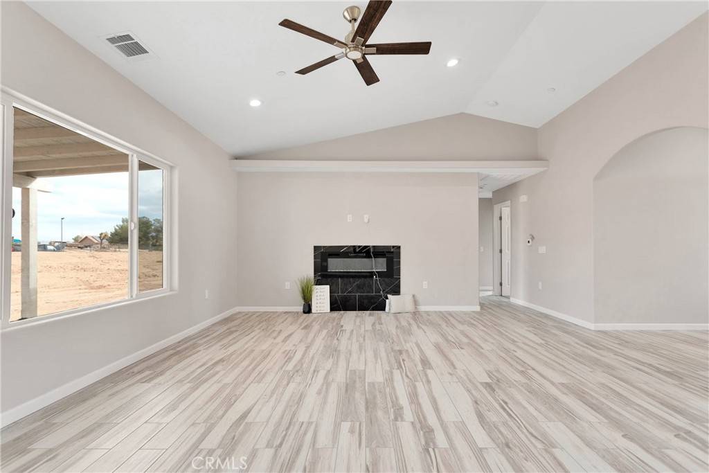 Hesperia, CA 92345,18420 Wisteria ST