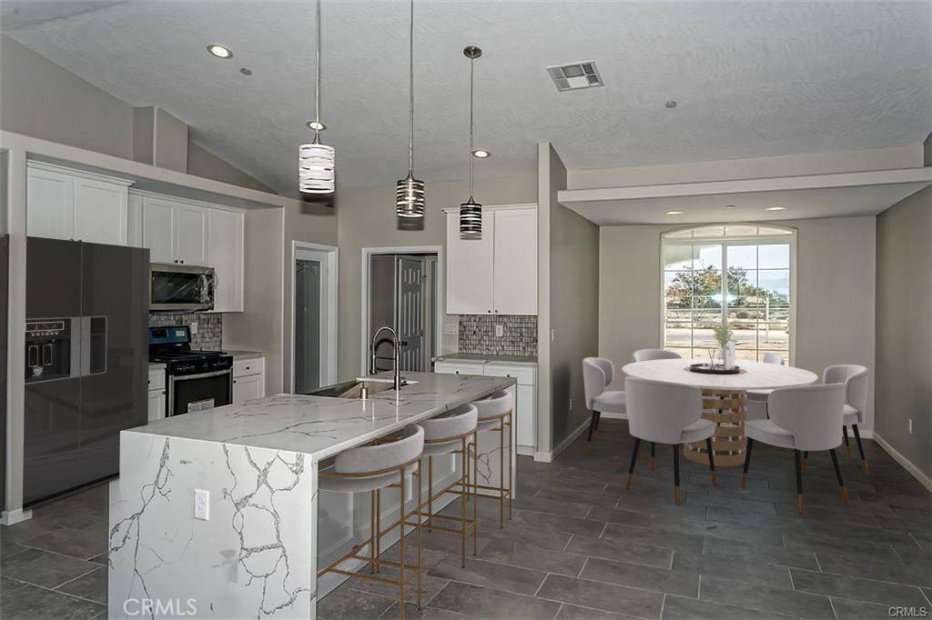 Hesperia, CA 92345,18363 Ranchero RD