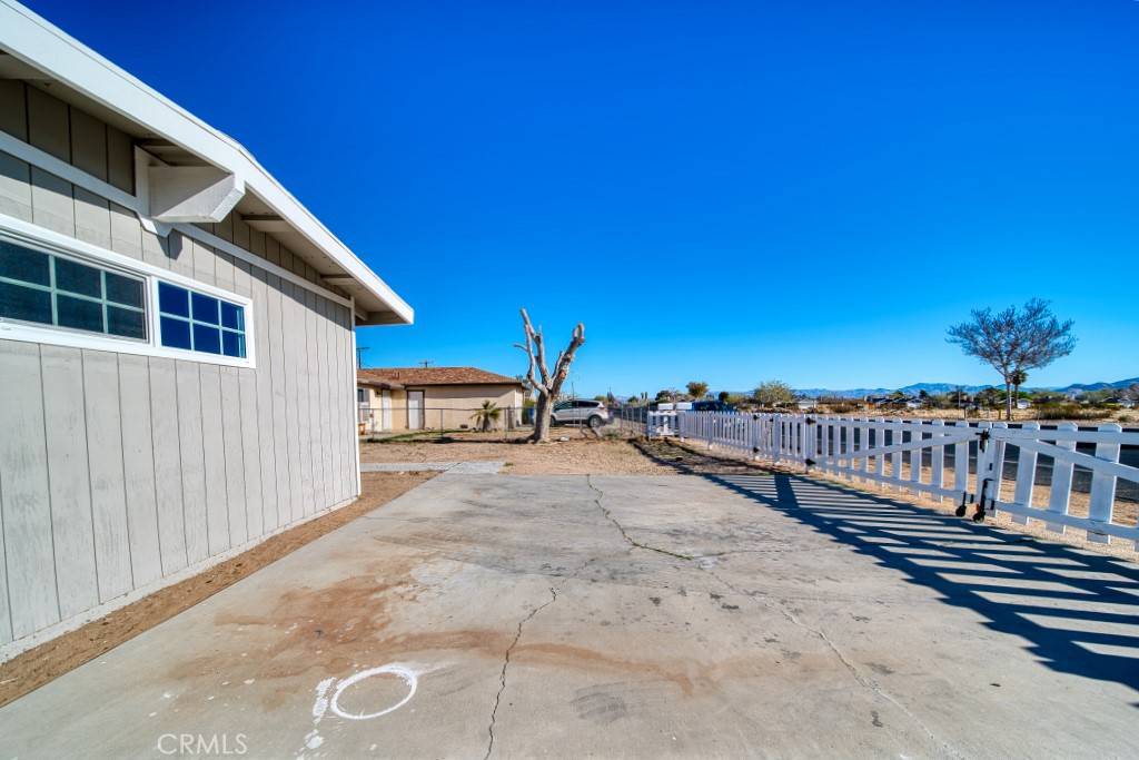 Ridgecrest, CA 93555,729 S Downs ST
