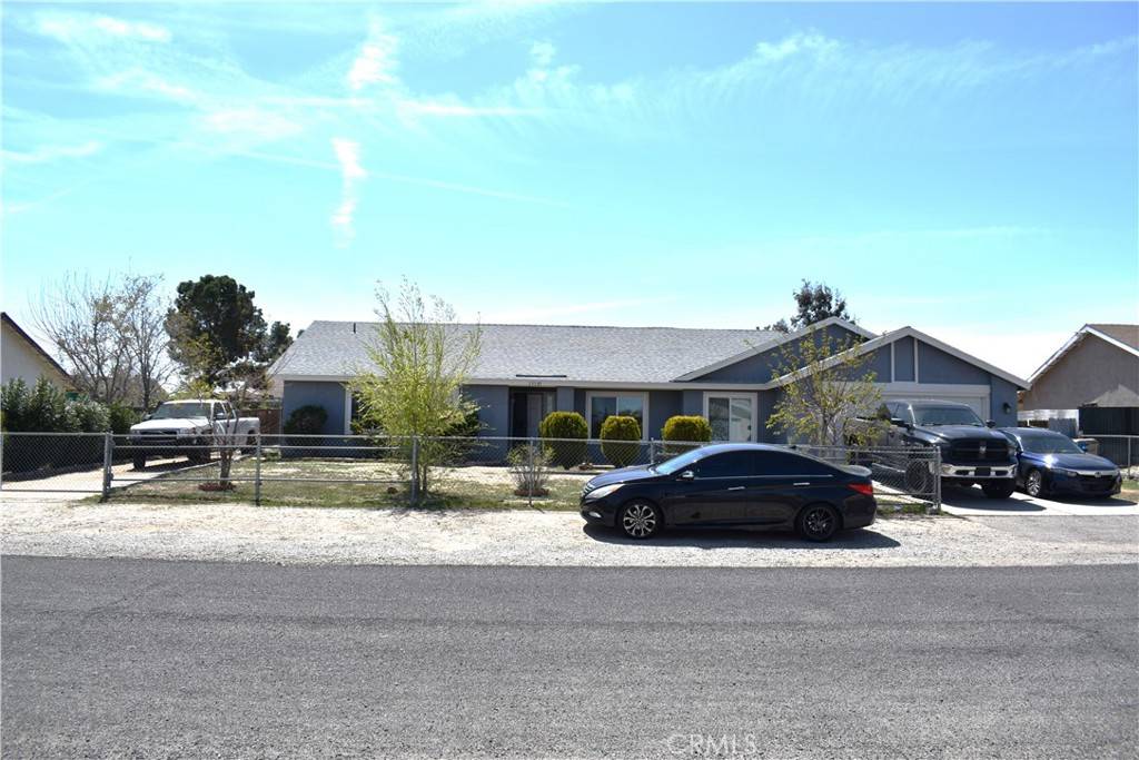 Hesperia, CA 92345,13585 Mount Ranier WAY