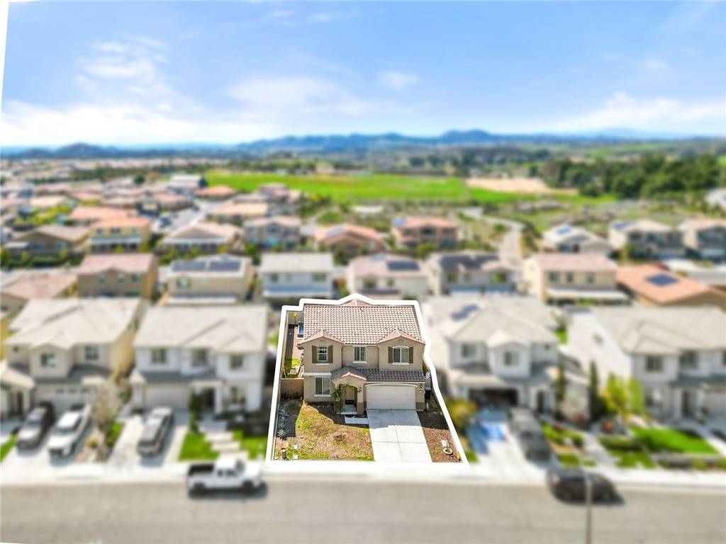 Murrieta, CA 92563,34293 Bloomington DR