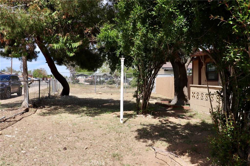 Hesperia, CA 92345,16226 Pine ST