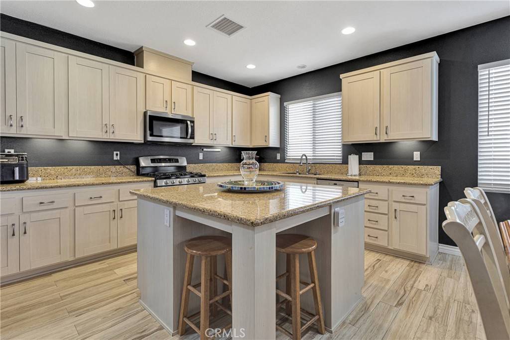 Victorville, CA 92392,13829 Camino Lindo