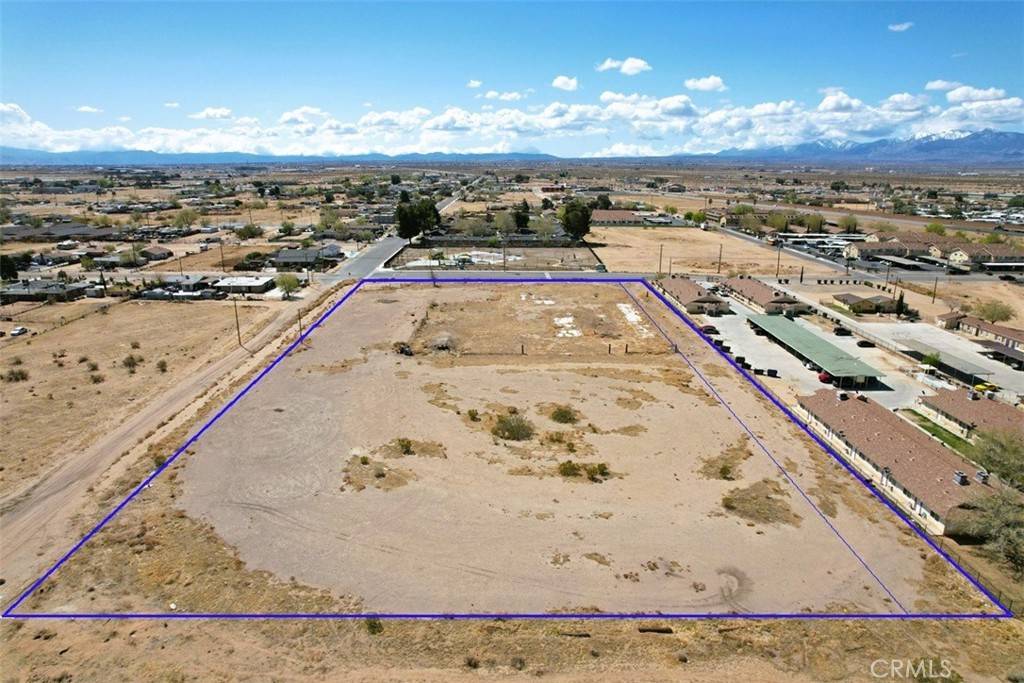 Adelanto, CA 92301,11664 Chamberlaine WAY