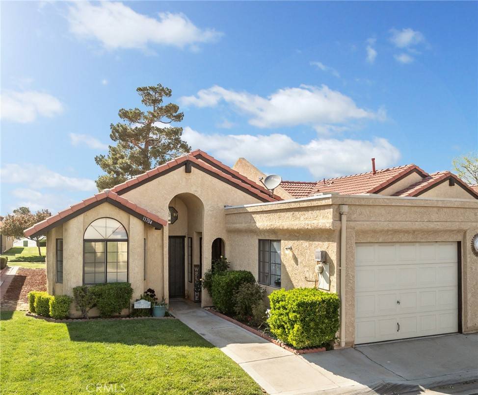 Apple Valley, CA 92308,11704 Juniper DR