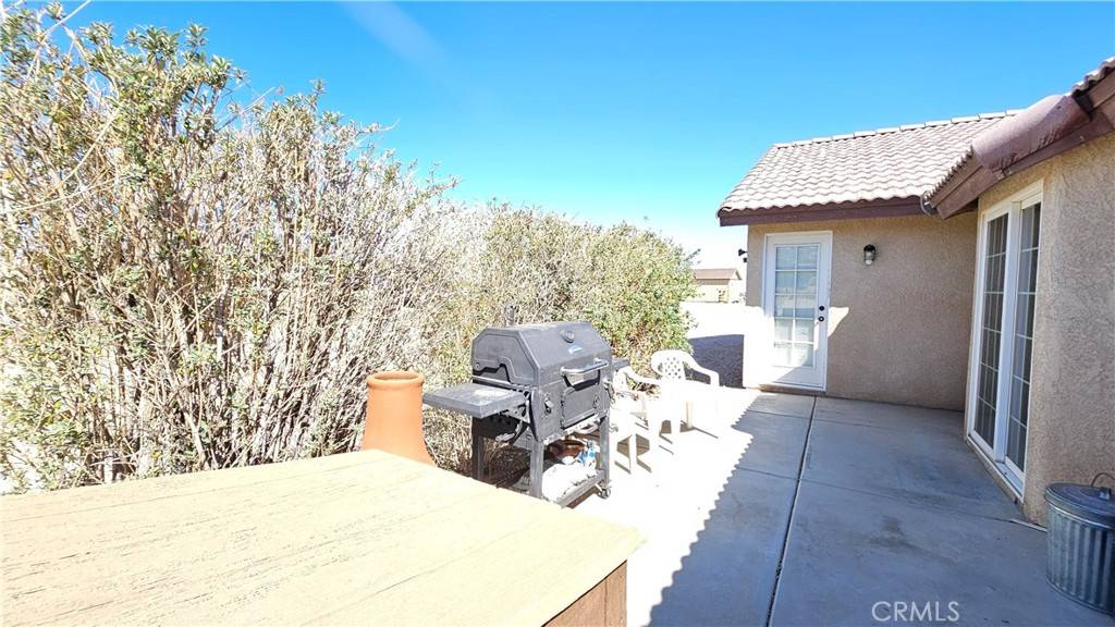 Phelan, CA 92371,9770 Mescalero RD