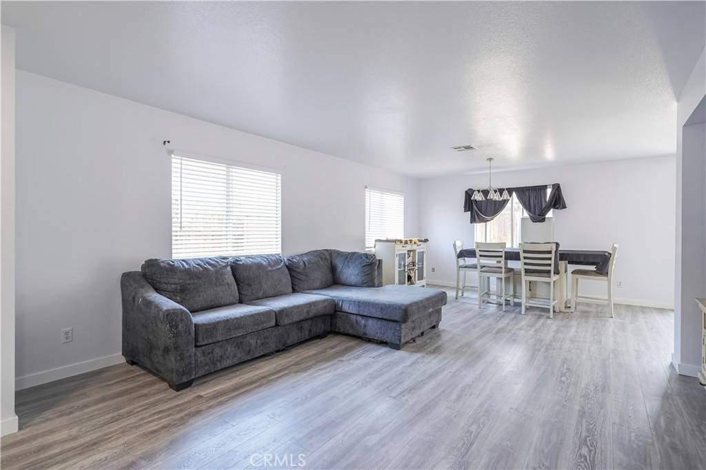 Victorville, CA 92392,13420 Merry Oaks ST