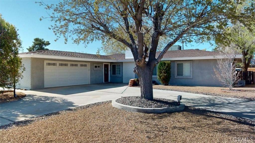 Apple Valley, CA 92308,20783 Shawnee RD