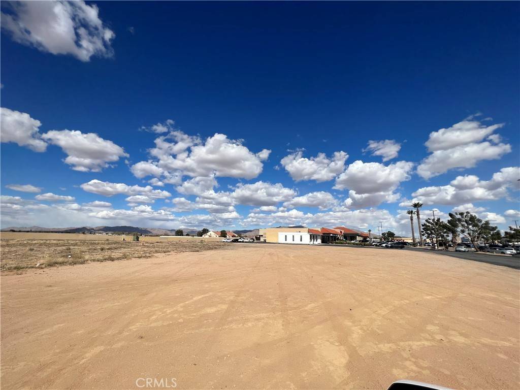Apple Valley, CA 92308,21650 Bear Valley RD