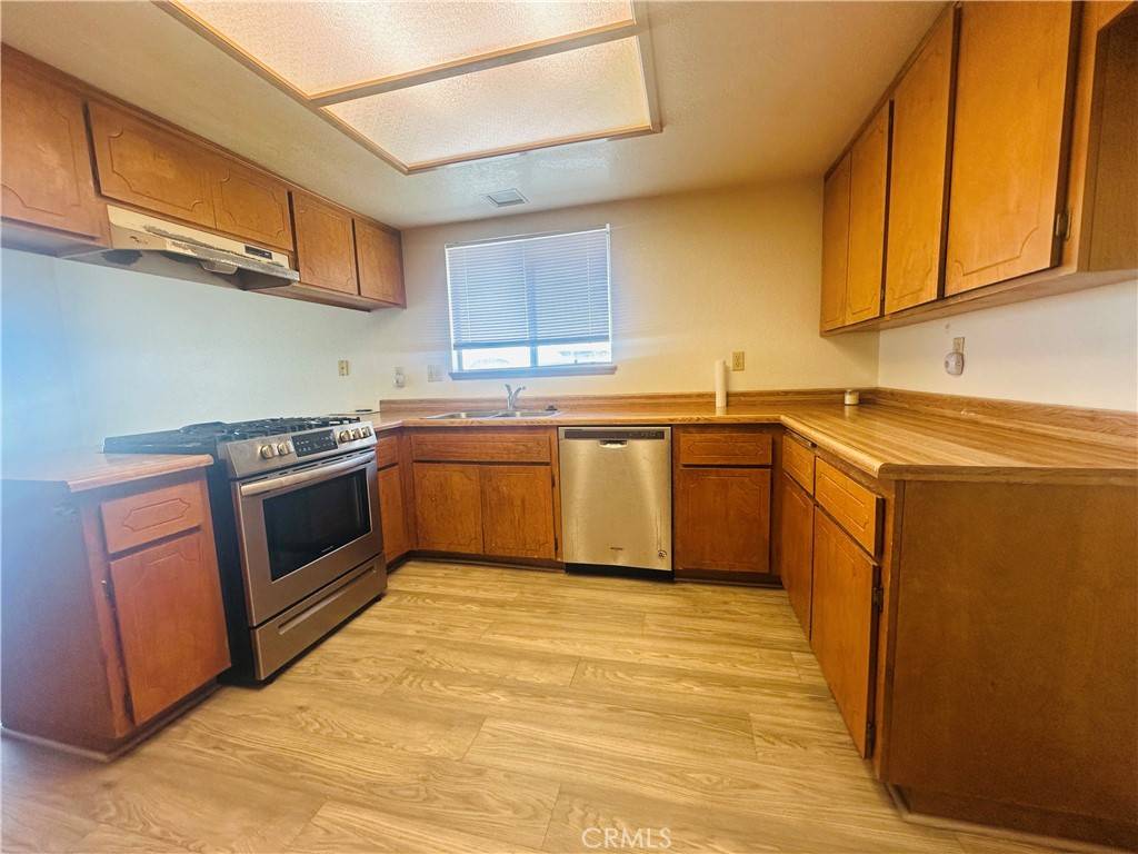 Apple Valley, CA 92308,22806 Powhatan RD
