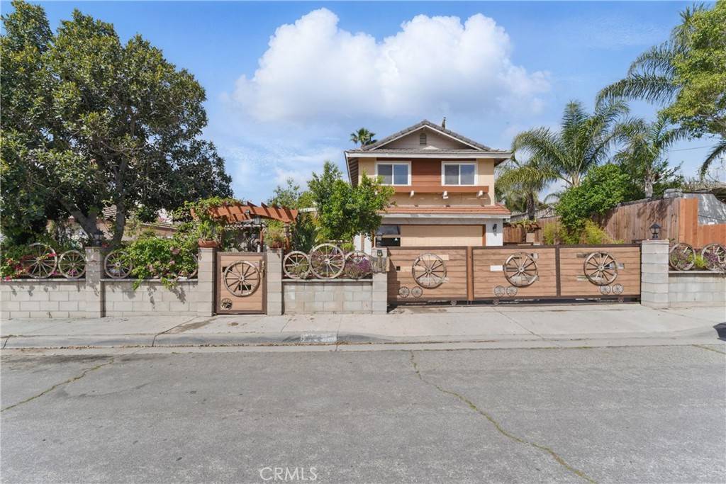 Fontana, CA 92336,7782 Celeste AVE