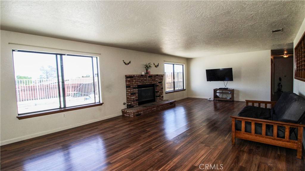 Hesperia, CA 92345,18268 Yucca ST