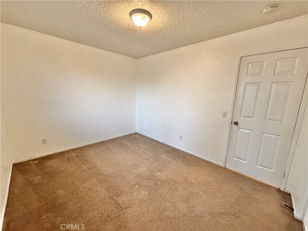 14366 Bambi Ct Phelan, CA 92371