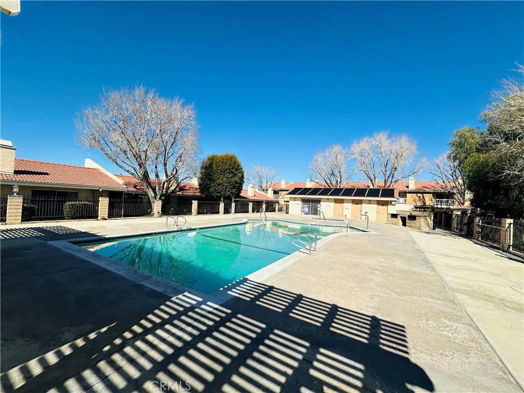 Victorville, CA 92395,16465 Green Tree BLVD #10
