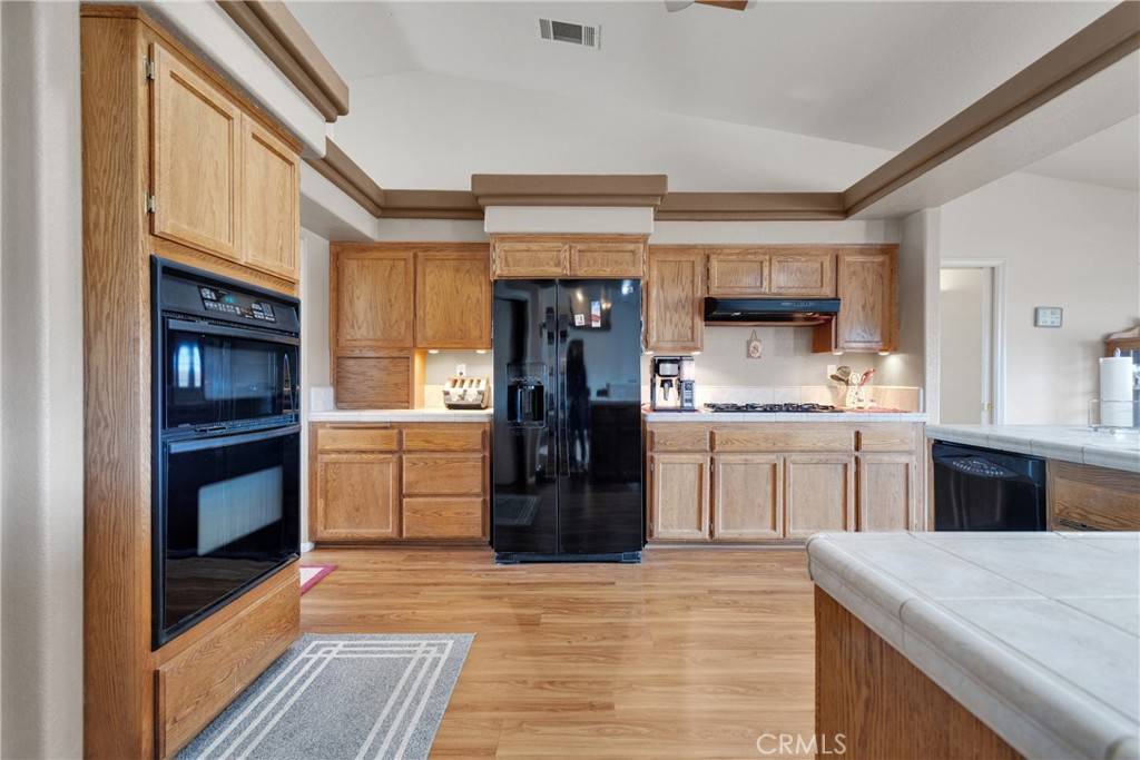 Oak Hills, CA 92344,10776 Joshua RD