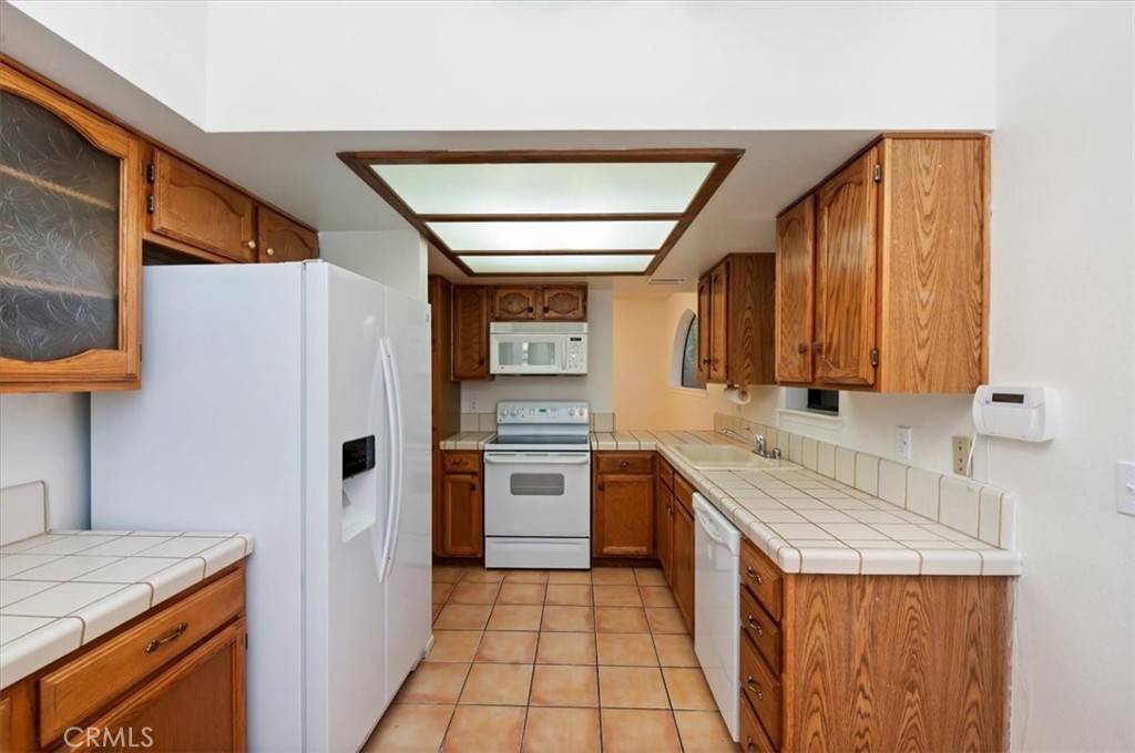 Apple Valley, CA 92308,19229 Pine WAY
