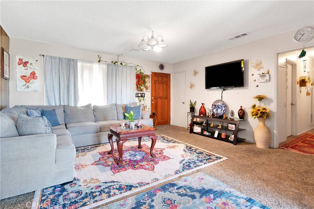 Apple Valley, CA 92307,21872 Hurons AVE