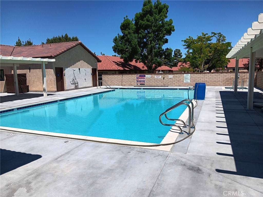 Apple Valley, CA 92308,19185 Oak ST