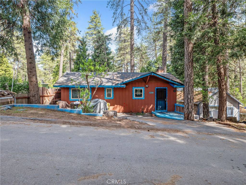 Crestline, CA 92325,22926 Alder LN